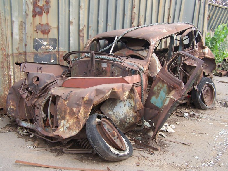 Ржавая машина