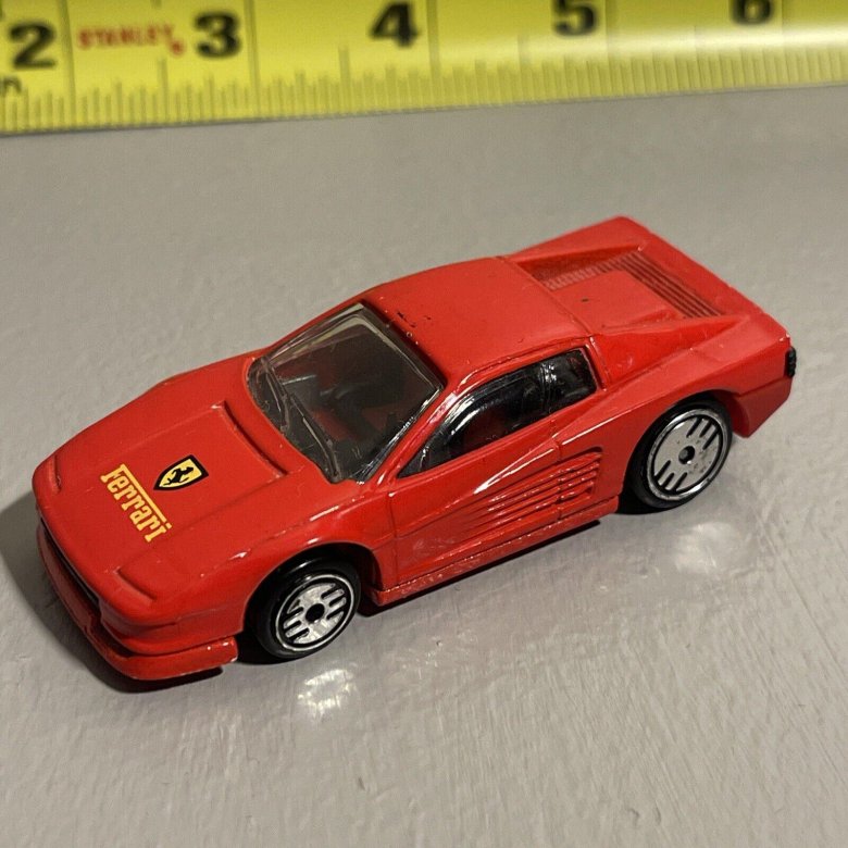 Hot wheels ferrari testarossa