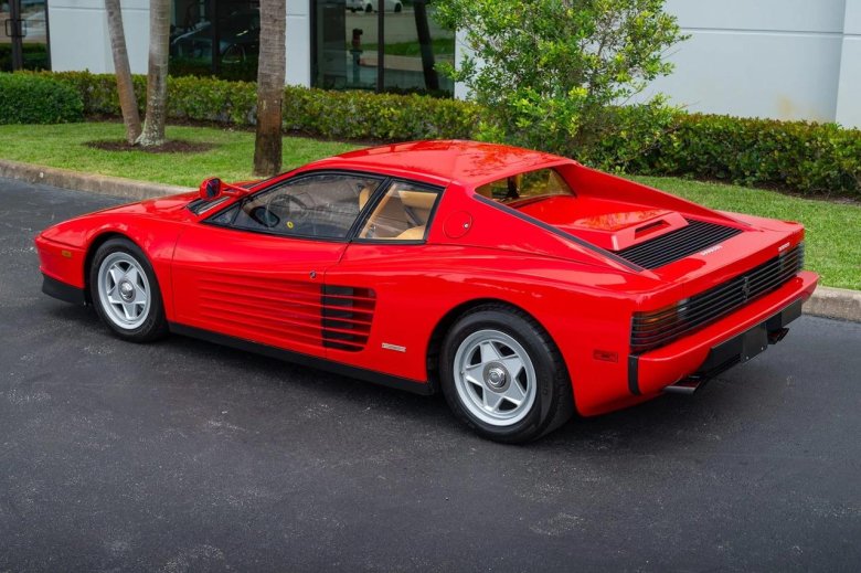 Ferrari testarossa 512tr