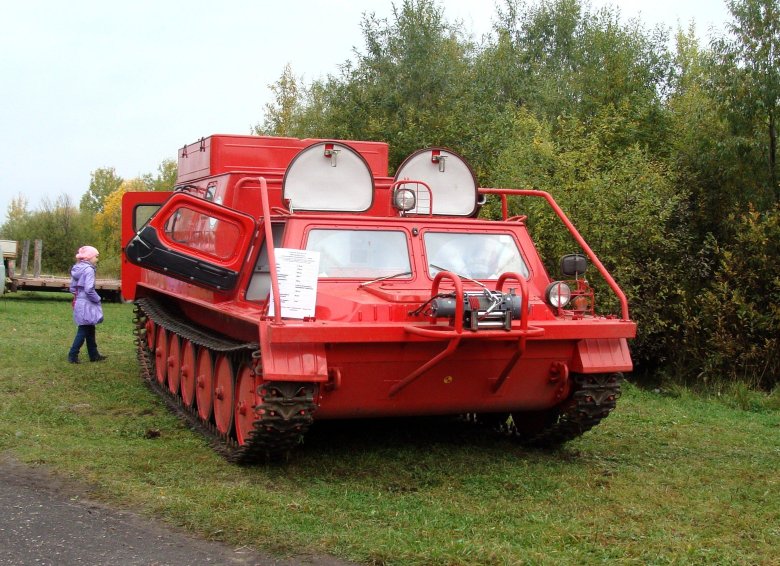 Гусеничный снегоболотоход газ 34039