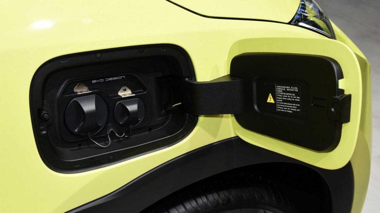 Электромобиль маленький