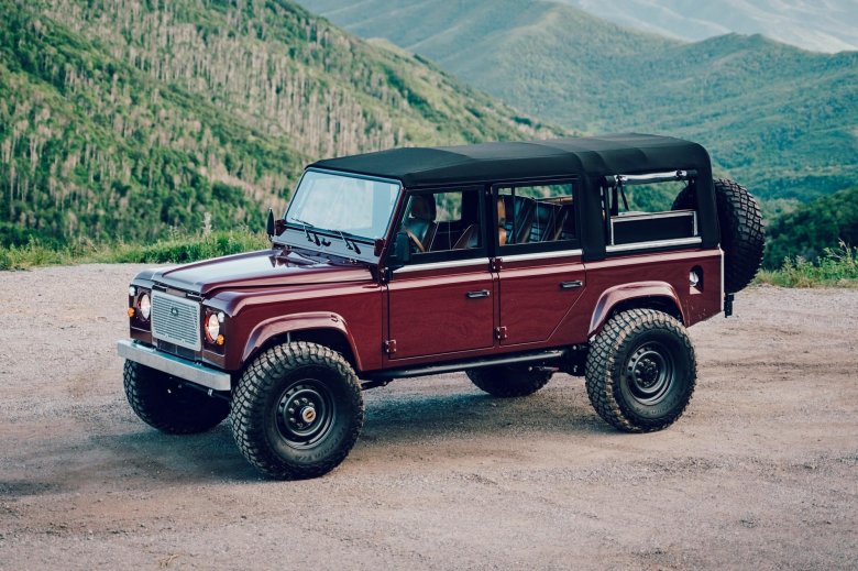 Автомобиль дефендер