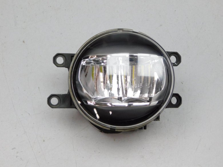 Фара противотуманная правая toyota land cruiser