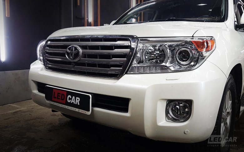 Доп свет на тойоту ленд крузер 200