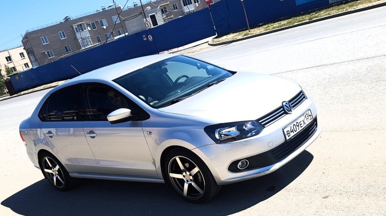 Фольксваген поло 5 r17