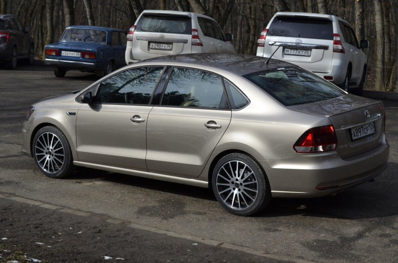 Volkswagen polo sedan р16