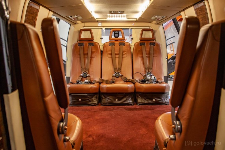 Салон вертолета