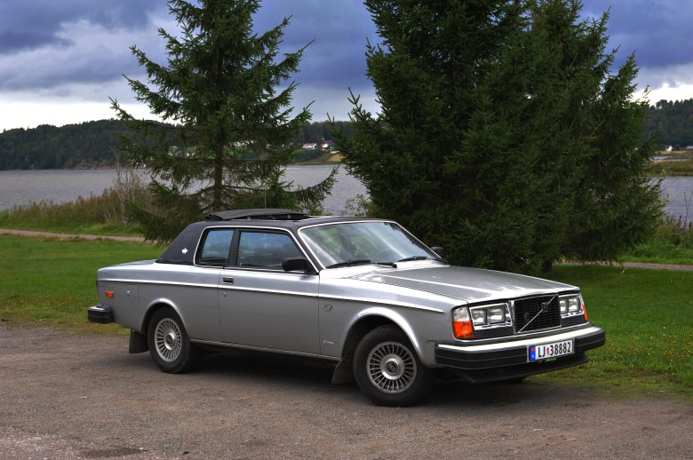 Volvo bertone 262с