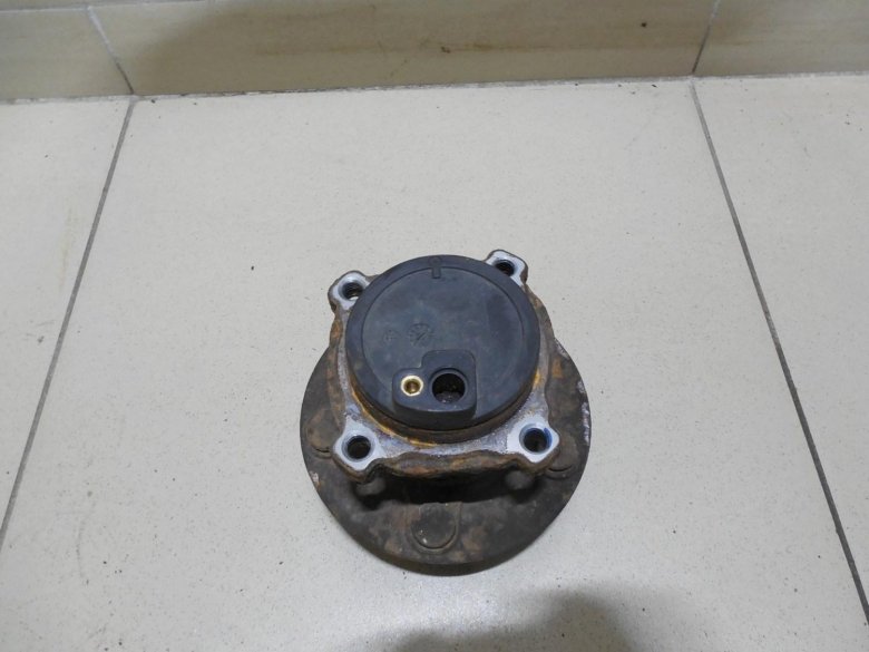 1766628 ступица колеса ford задняя