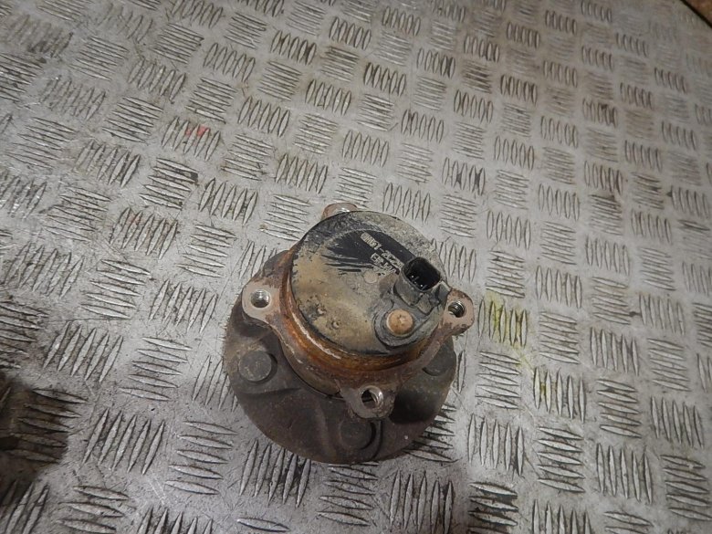 Ступица задняя форд