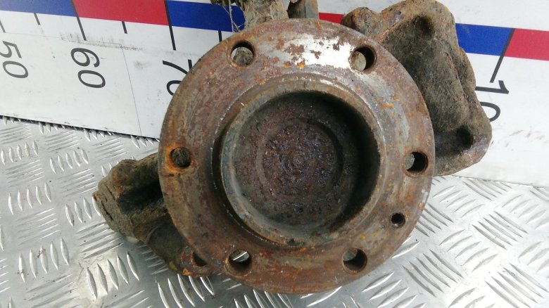 Ступица передняя правая