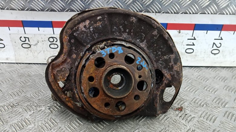 Задняя ступица правая mercedes w203