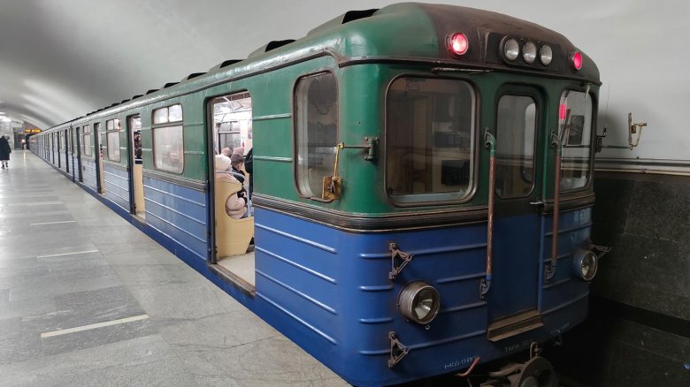 Вагон метро еж 3