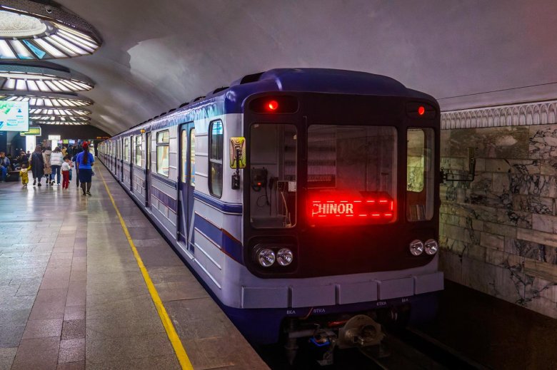 Ташкентский метрополитен 81-718