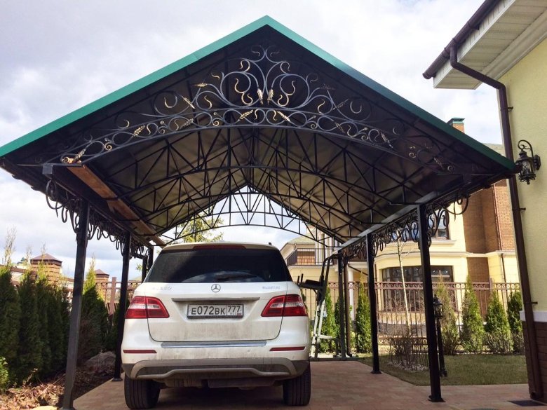 Кованый навес для автомобиля