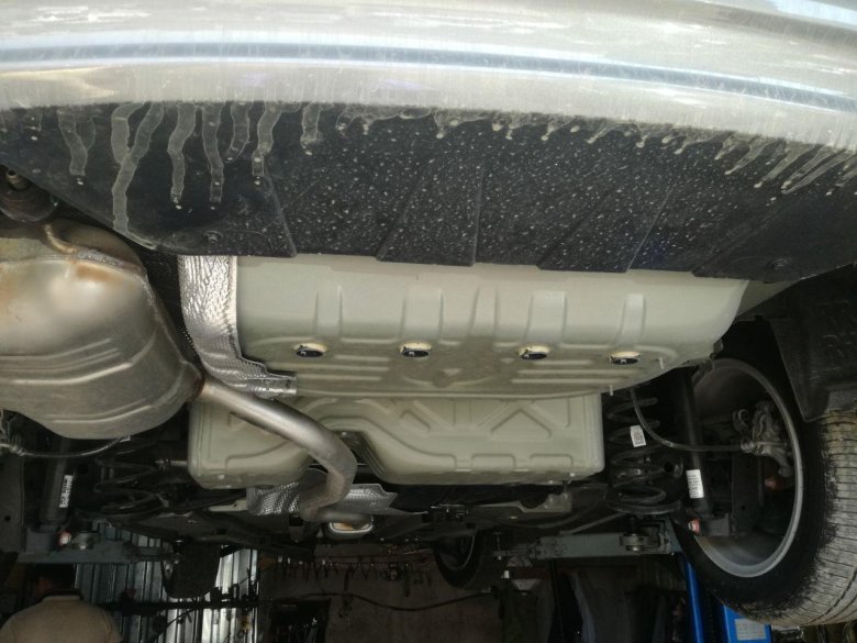 Лада веста св кросс вид снизу