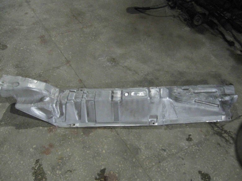 Тепловой экран глушителя