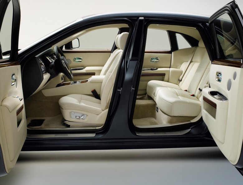 Rolls royce ghost салон