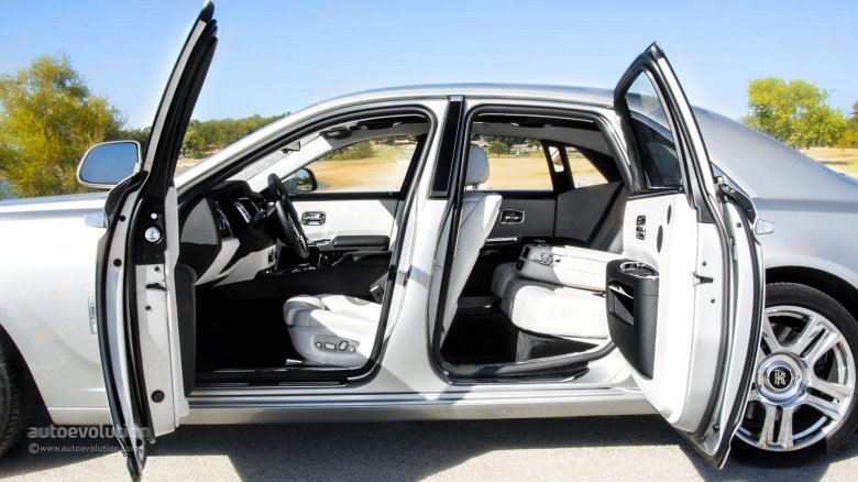 Rolls royce ghost 2011