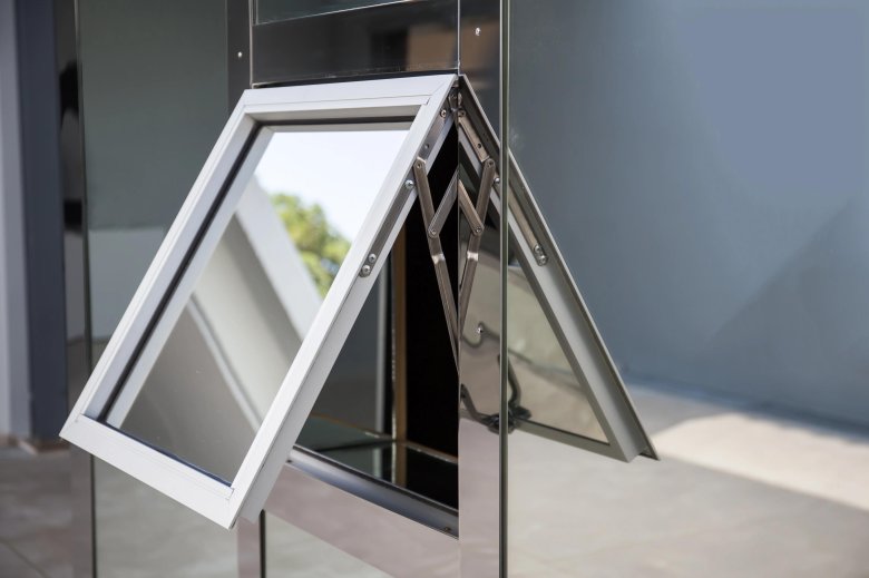 Открывание алюминиевых окон