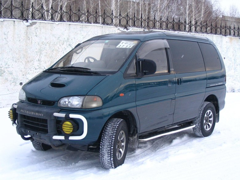 Mitsubishi delica l 400