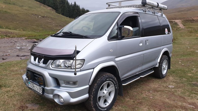 Mitsubishi delica 3
