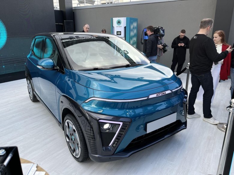 Электромобиль атом кама