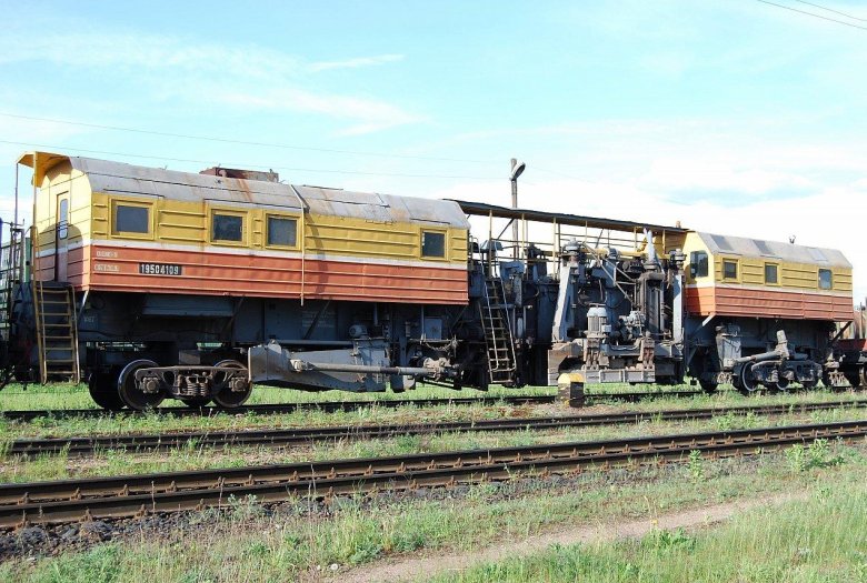 Пма-1м выправочно-подбивочно-рихтовочная машина