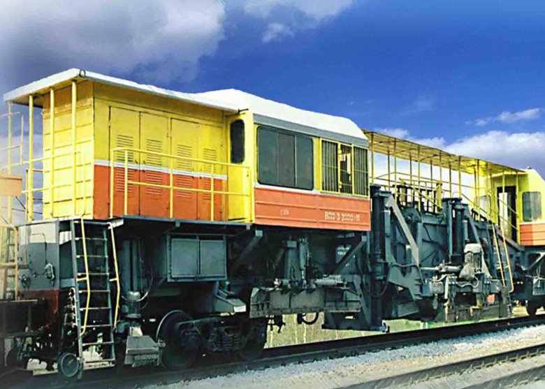 Выправочно-подбивочно-отделочная машина впо-3-3000