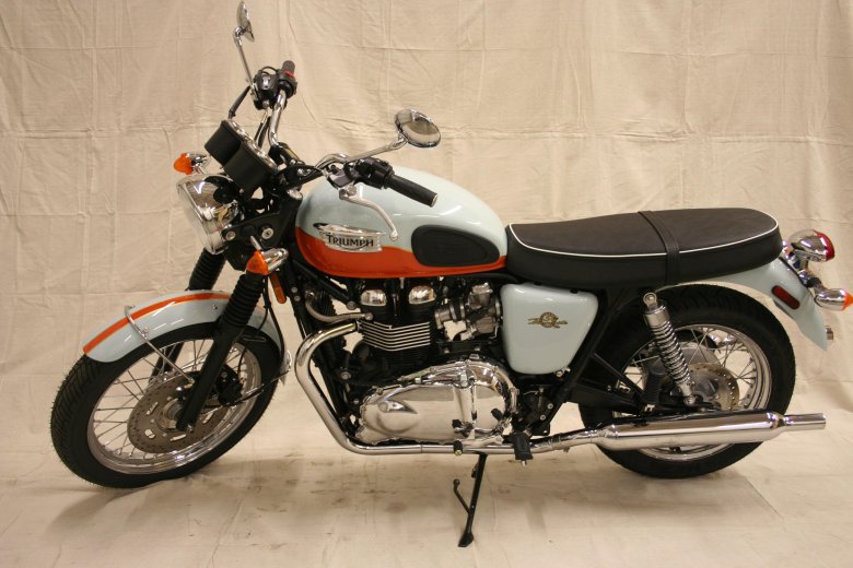 Мотоцикл triumph bonneville