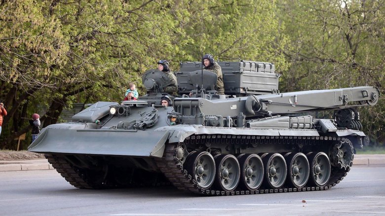 Бронированная ремонтно-эвакуационная машина брэм-1