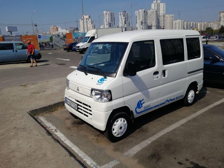 Mitsubishi minicab 2015