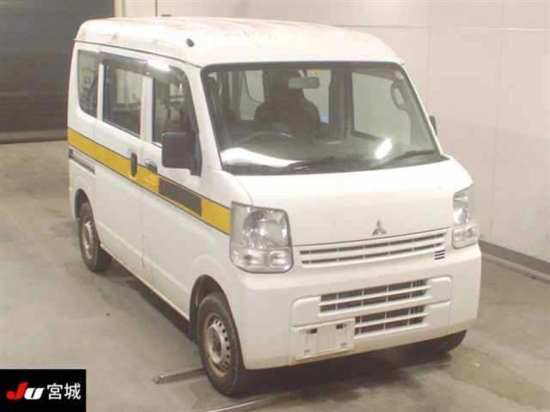 Mitsubishi minicab vi