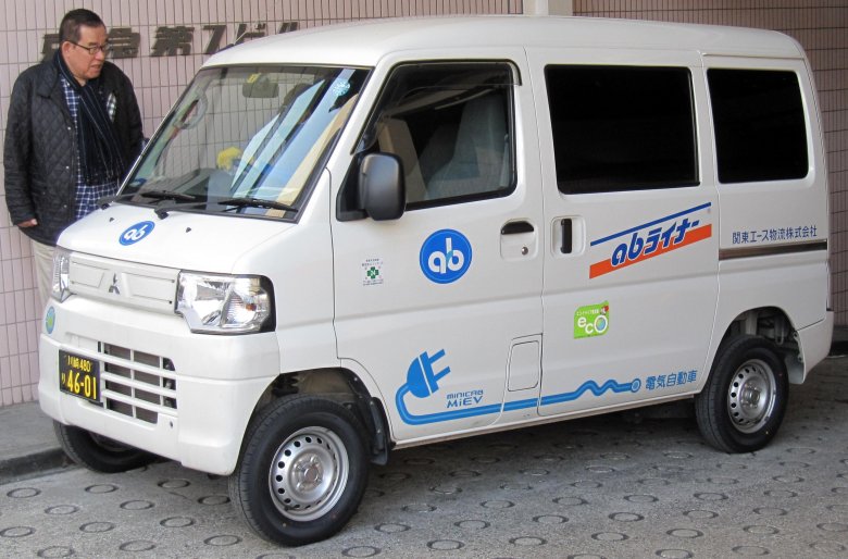 Mitsubishi minicab miev