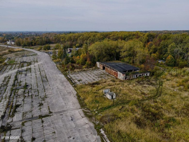 Заброшенный аэродром смуравьево
