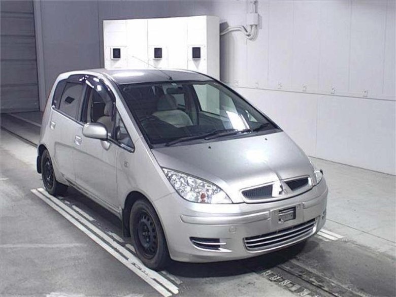 Mitsubishi colt 2003