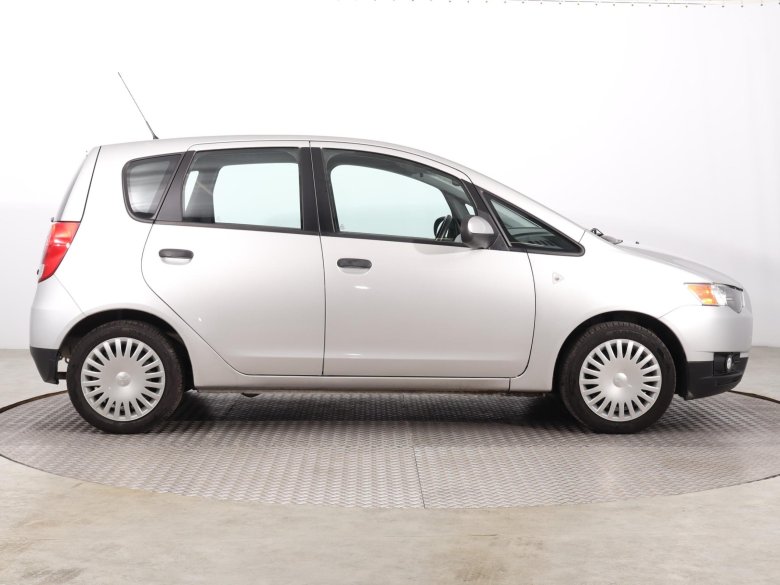 Mitsubishi colt 2013