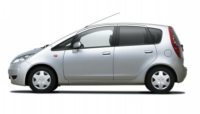 Mitsubishi colt plus 2012