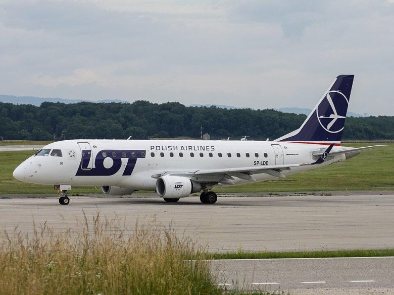 Embraer 175 lot