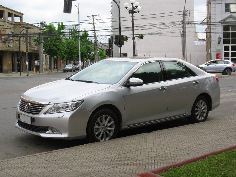 Тойота камри 2.2 gl