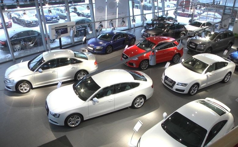 Много автомобилей