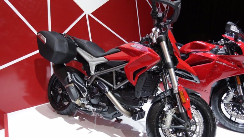 Ducati hyperstrada 939