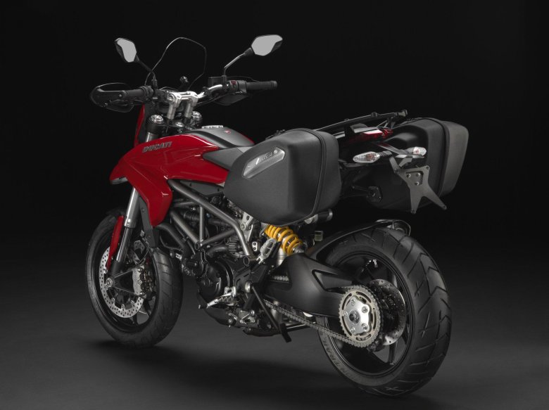 Ducati hyperstrada 821