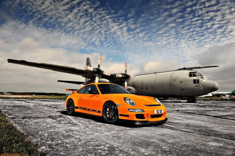 Porsche 911 gt3 orange