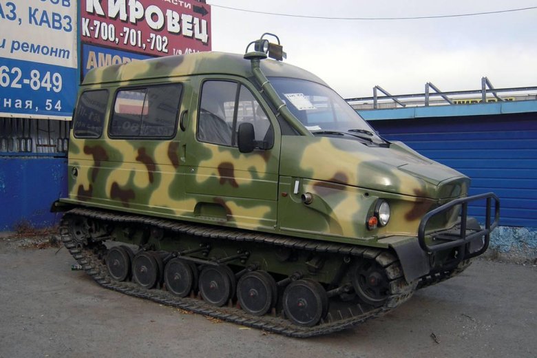 Снегоболотоход гусеничный