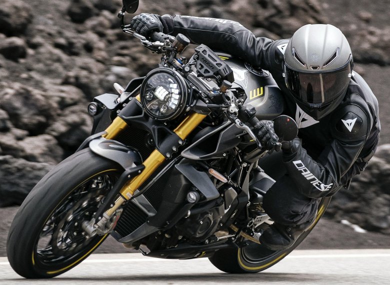 Speed triple 1200 rs