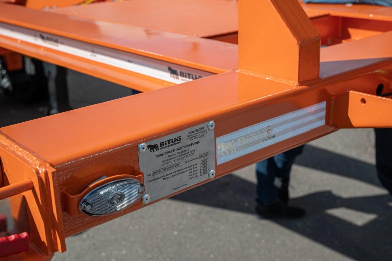 Полуприцеп контейнеровоз