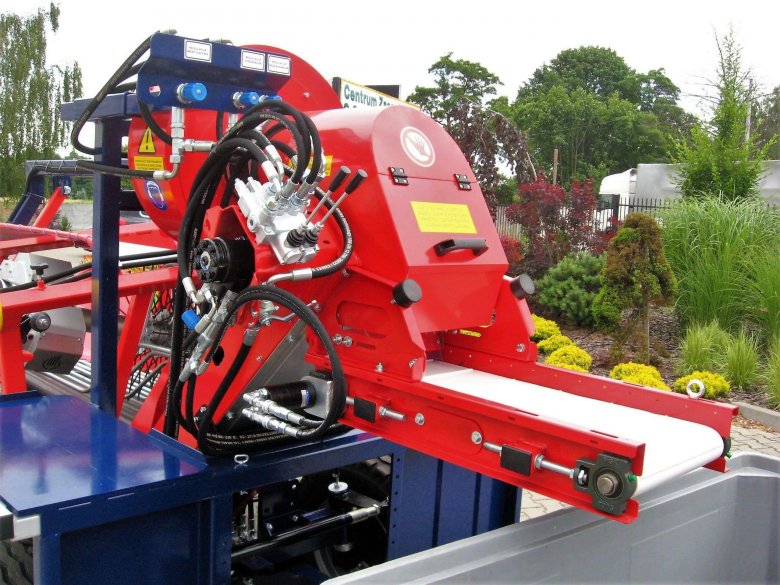 Ягодоуборочный комбайн oskar 4wd