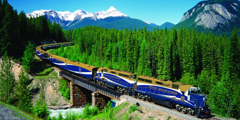 Поезд rocky mountaineer канада