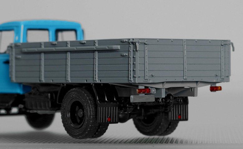 Газ 3307 бортовой